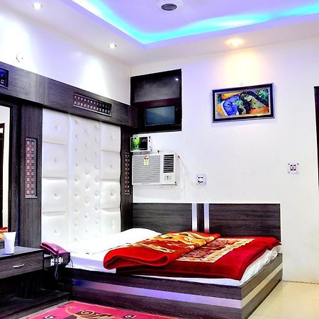 Hotel Peace Point - 1 Min Walking Distance From Station New Delhi Eksteriør bilde