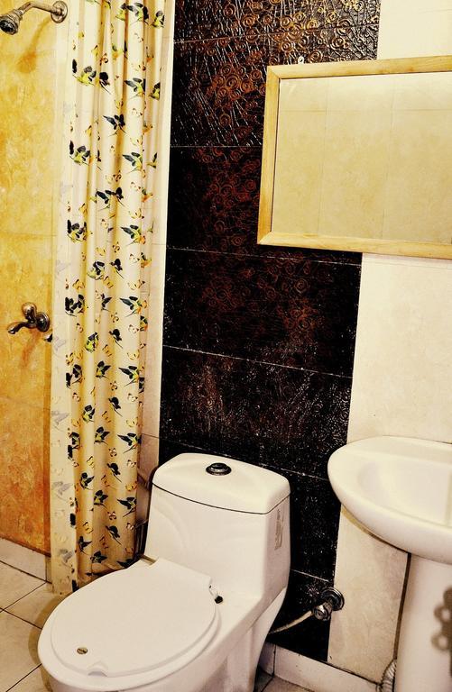 Hotel Peace Point - 1 Min Walking Distance From Station New Delhi Eksteriør bilde