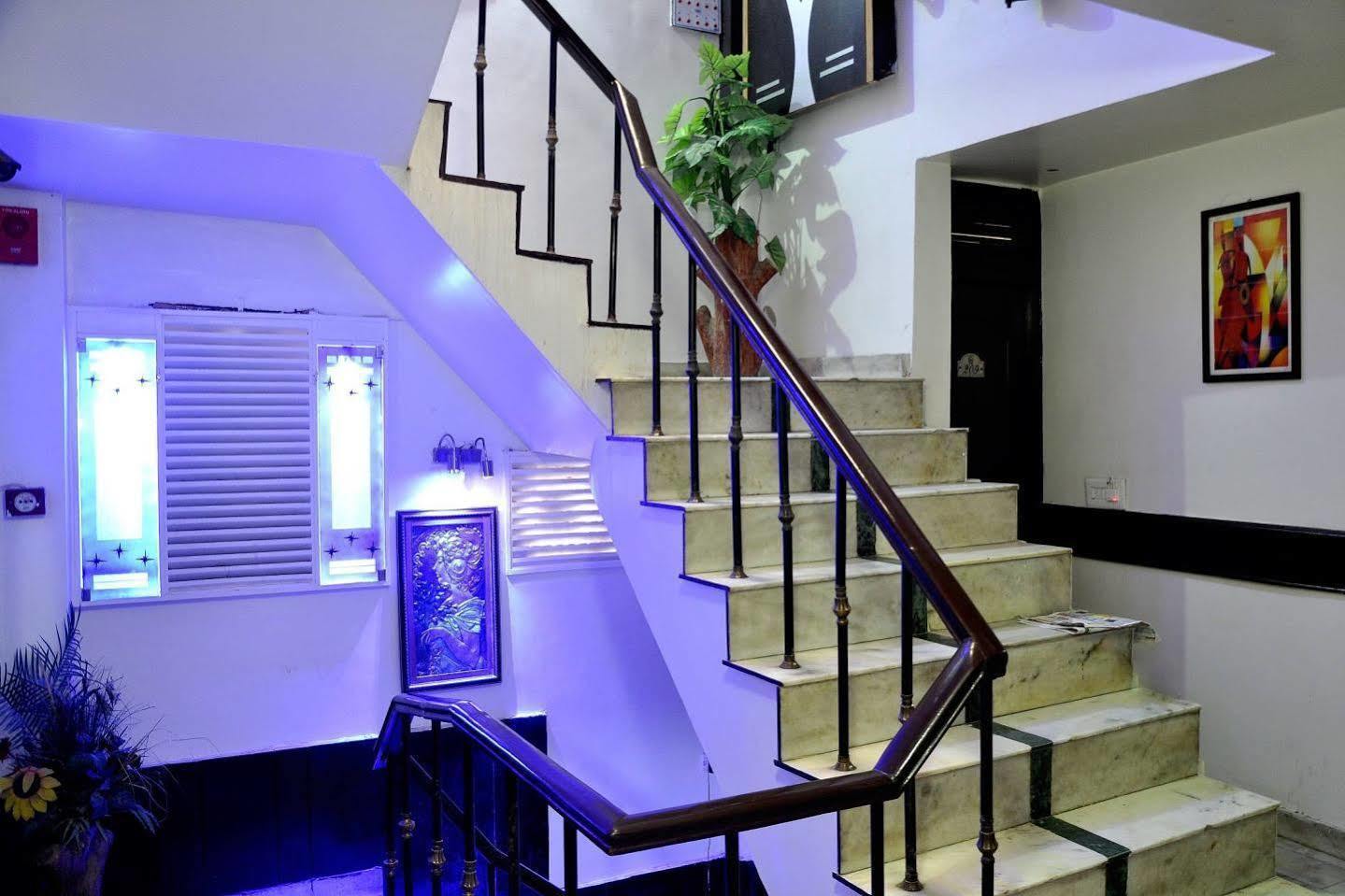 Hotel Peace Point - 1 Min Walking Distance From Station New Delhi Eksteriør bilde