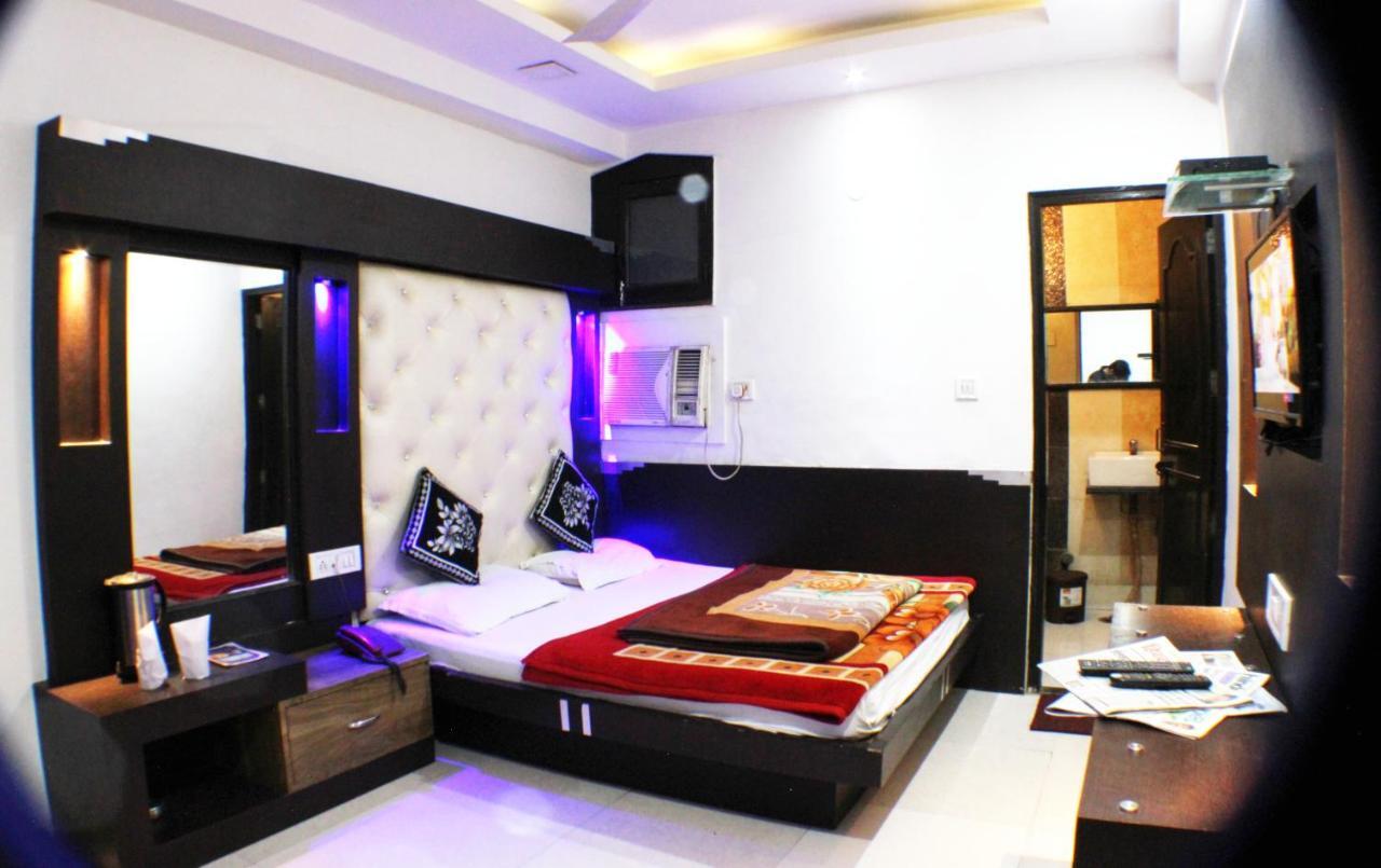 Hotel Peace Point - 1 Min Walking Distance From Station New Delhi Eksteriør bilde