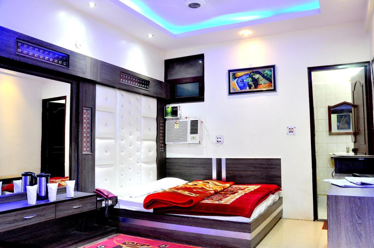 Hotel Peace Point - 1 Min Walking Distance From Station New Delhi Eksteriør bilde