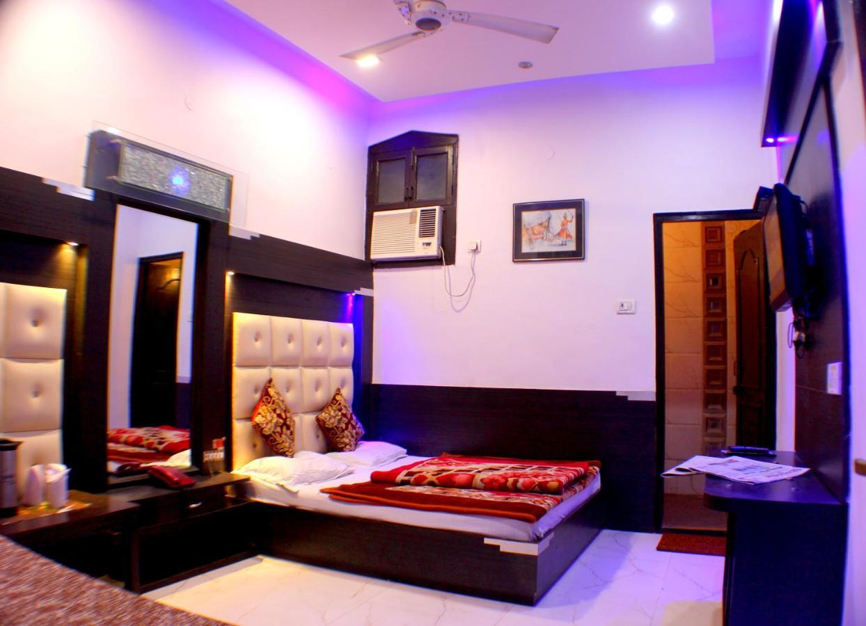 Hotel Peace Point - 1 Min Walking Distance From Station New Delhi Eksteriør bilde