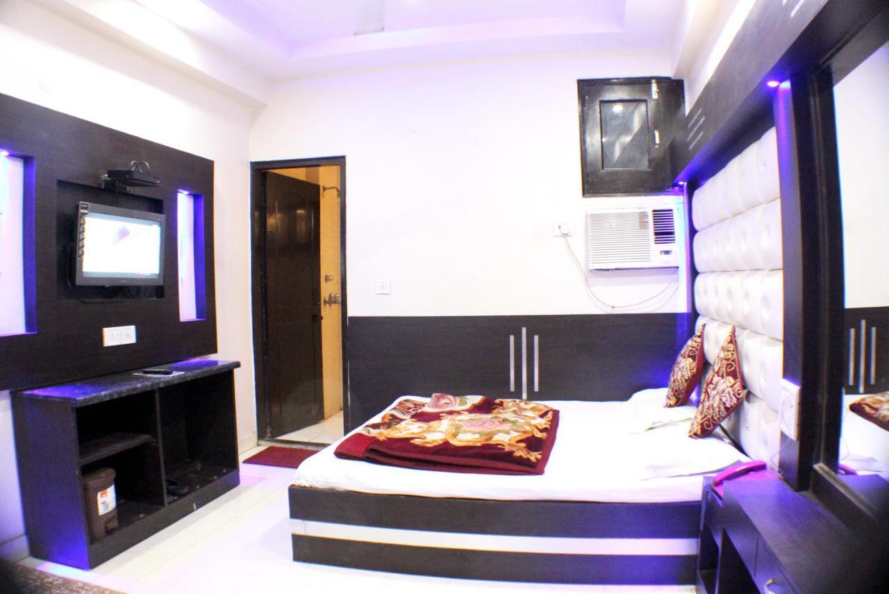 Hotel Peace Point - 1 Min Walking Distance From Station New Delhi Eksteriør bilde